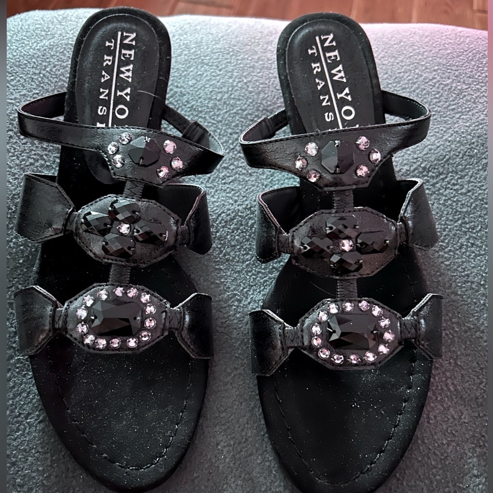 NWBOX Jeweled black wedge slide New York Transit